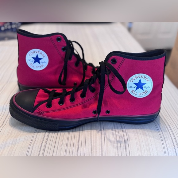 Converse Red & Black High Top Sbneakers - Picture 3 of 5
